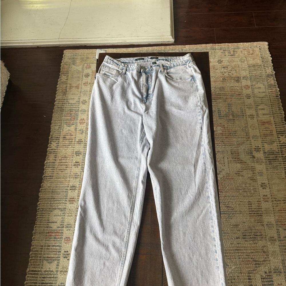 Blue Straight Leg Jeans with Relaxed Fit